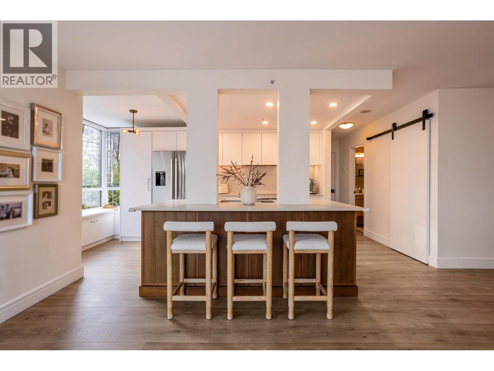 507 1201 Marinaside Crescent, Vancouver, British Columbia  V6Z 2V2 - Photo 2 - R3174562
