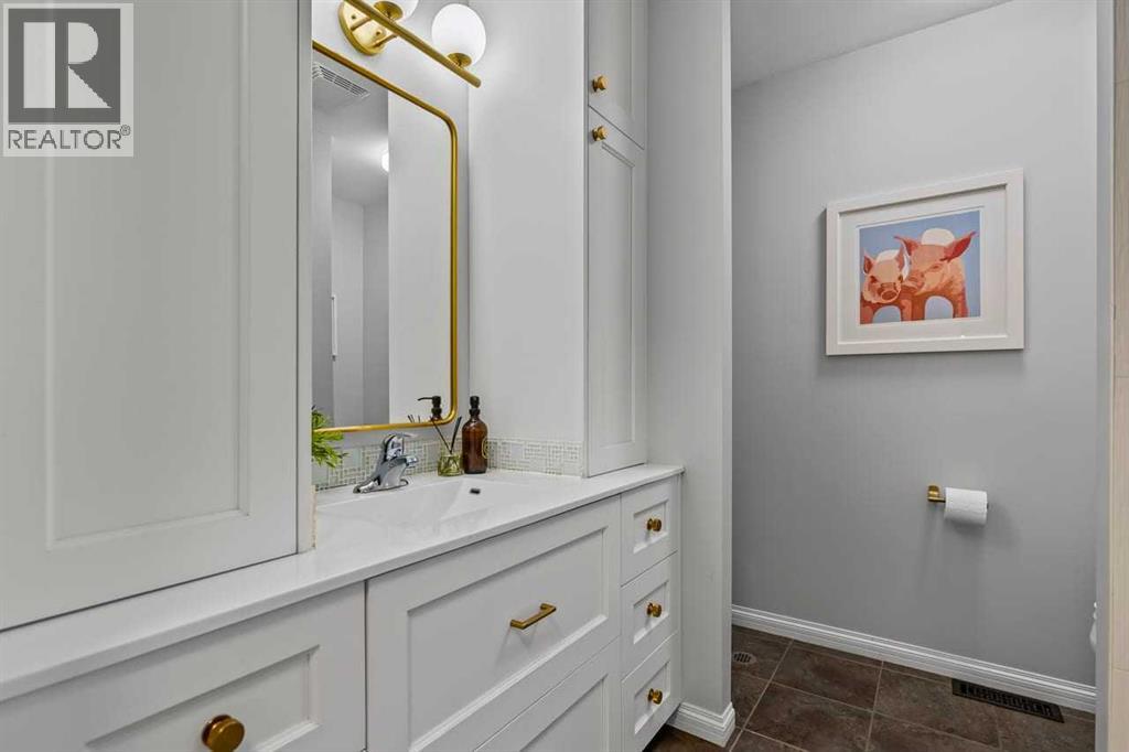 232 Lake Wapta Rise SE, Calgary, Alberta  T2J 2M9 - Photo 13 - A2348897