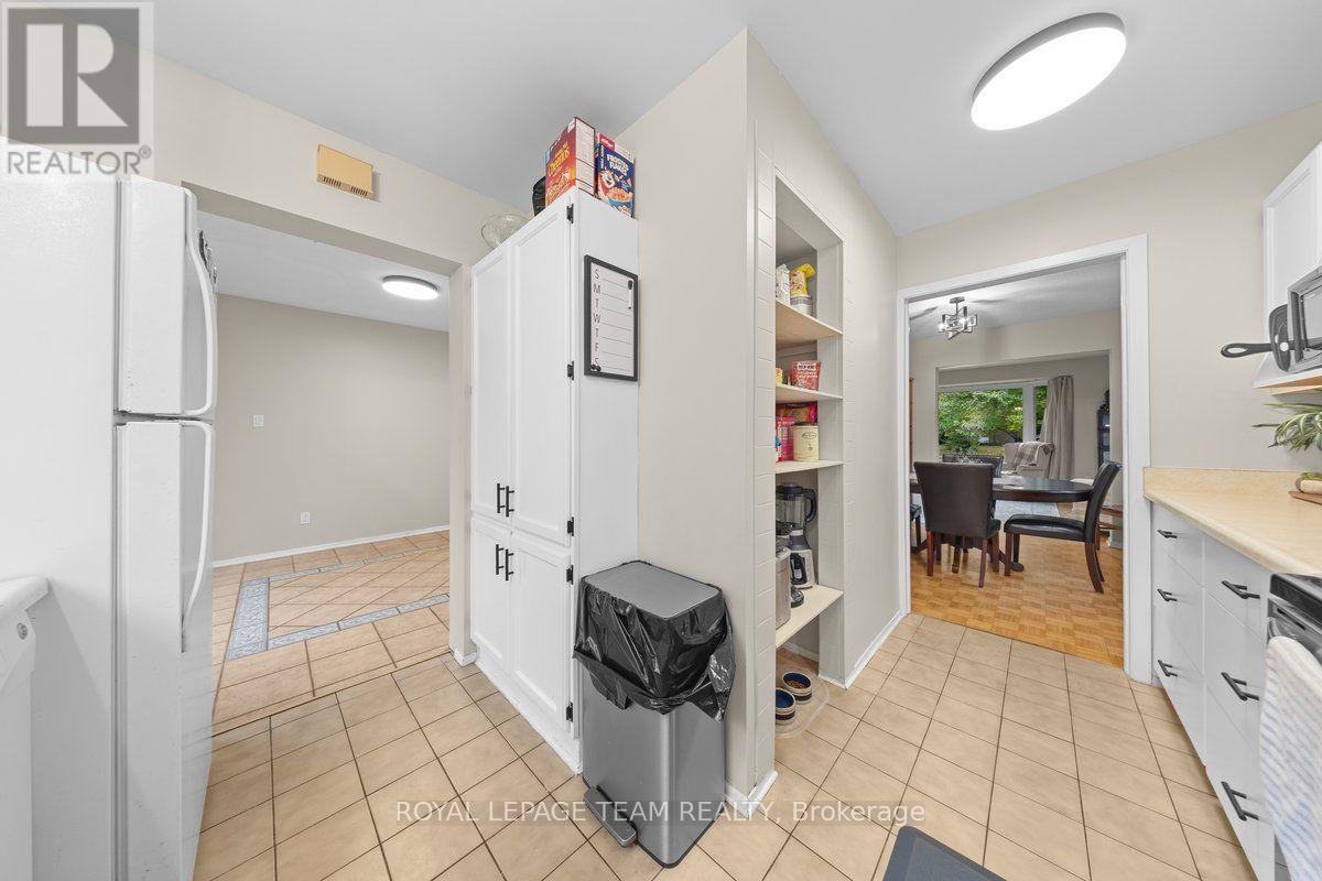 53 Meadowbank Drive, Ottawa, Ontario  K2G 0P1 - Photo 13 - X14090826