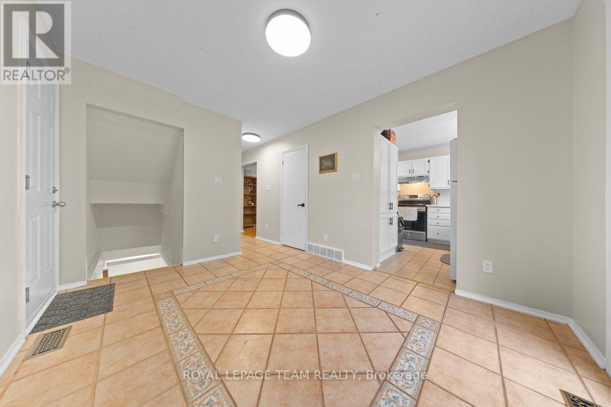 53 Meadowbank Drive, Ottawa, Ontario  K2G 0P1 - Photo 19 - X14090826