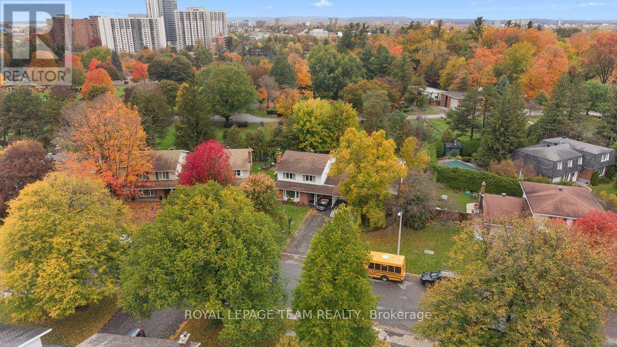 53 Meadowbank Drive, Ottawa, Ontario  K2G 0P1 - Photo 3 - X14090826