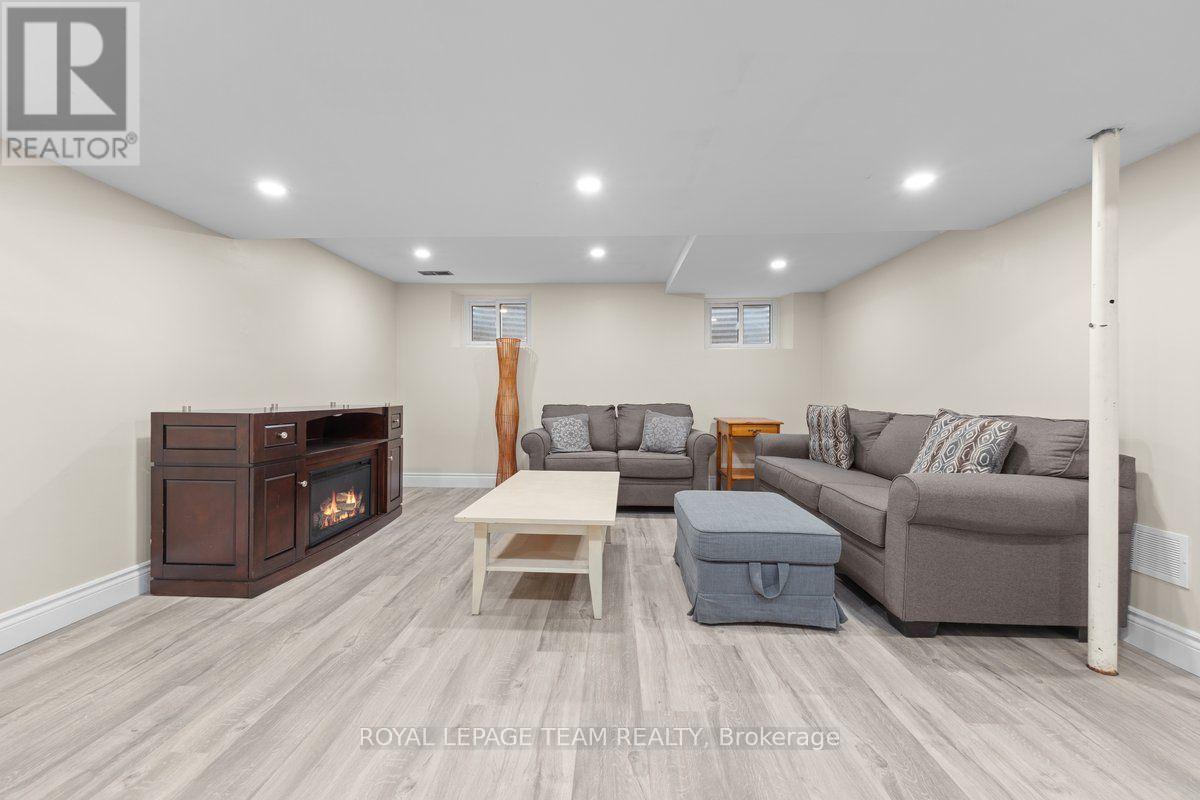53 Meadowbank Drive, Ottawa, Ontario  K2G 0P1 - Photo 31 - X14090826