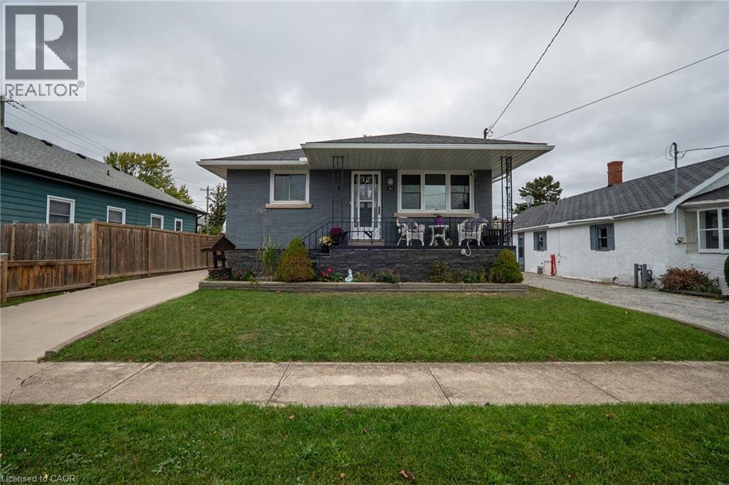 64 Christmas Street, Port Colborne, Ontario  L3K 1M5 - Photo 2 - 40872167