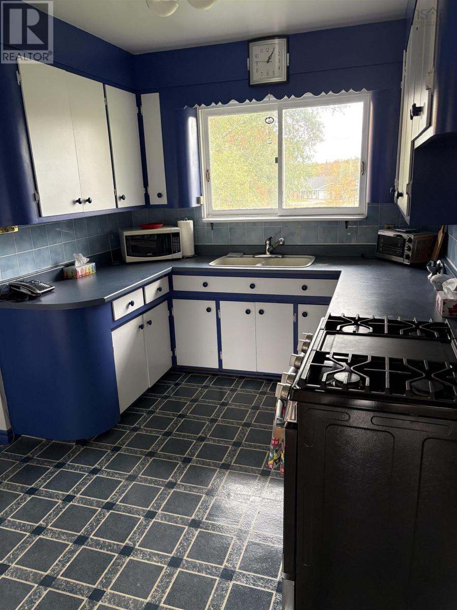 111 Greenhill Drive, Sydney River, Nova Scotia  B1S 1K4 - Photo 17 - 202626088