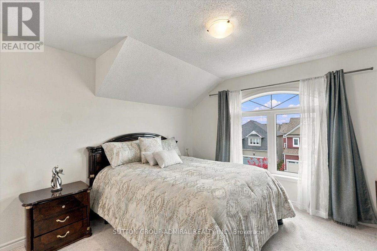 24 Hills Thistle Drive, Wasaga Beach, Ontario  L9E 0J3 - Photo 14 - S14090830