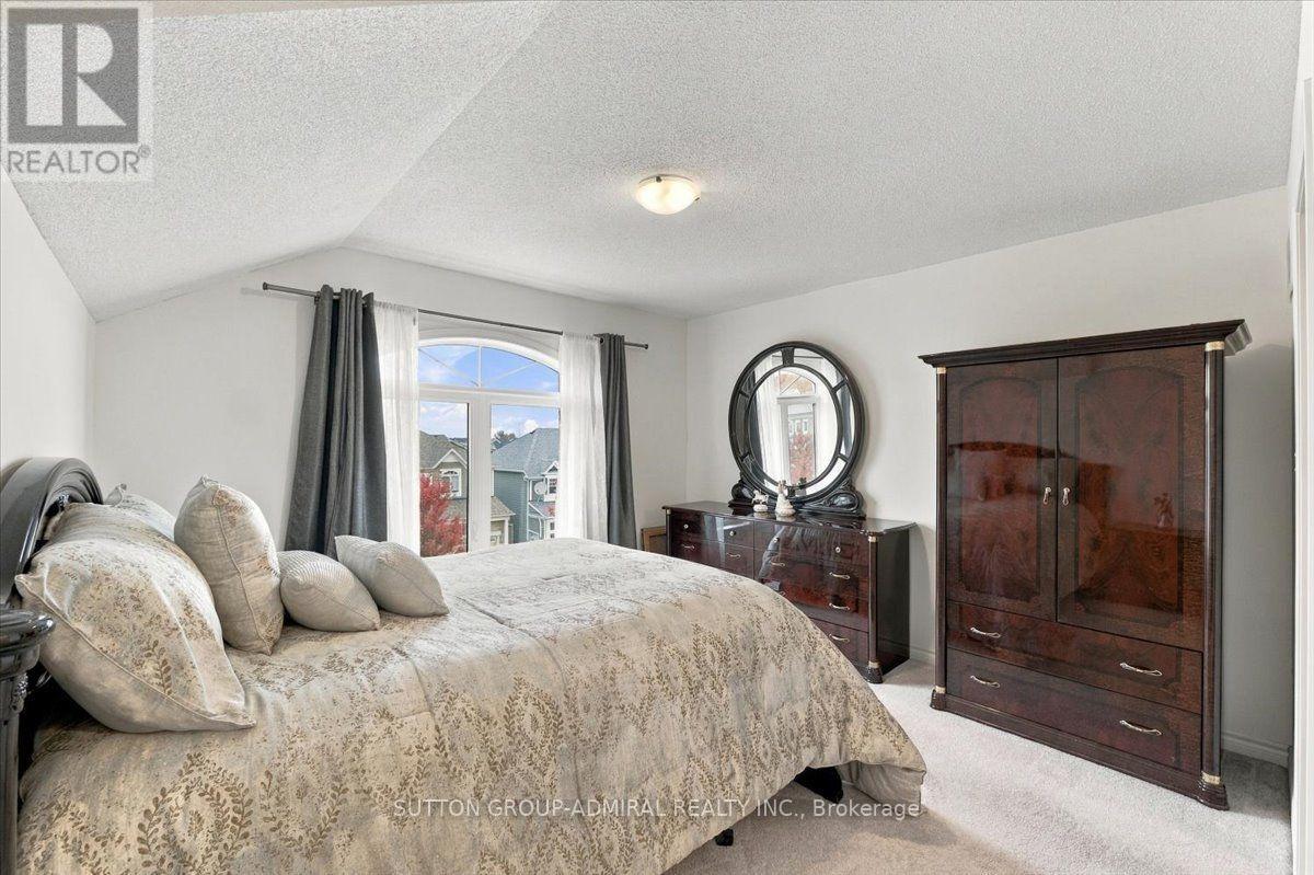 24 Hills Thistle Drive, Wasaga Beach, Ontario  L9E 0J3 - Photo 15 - S14090830