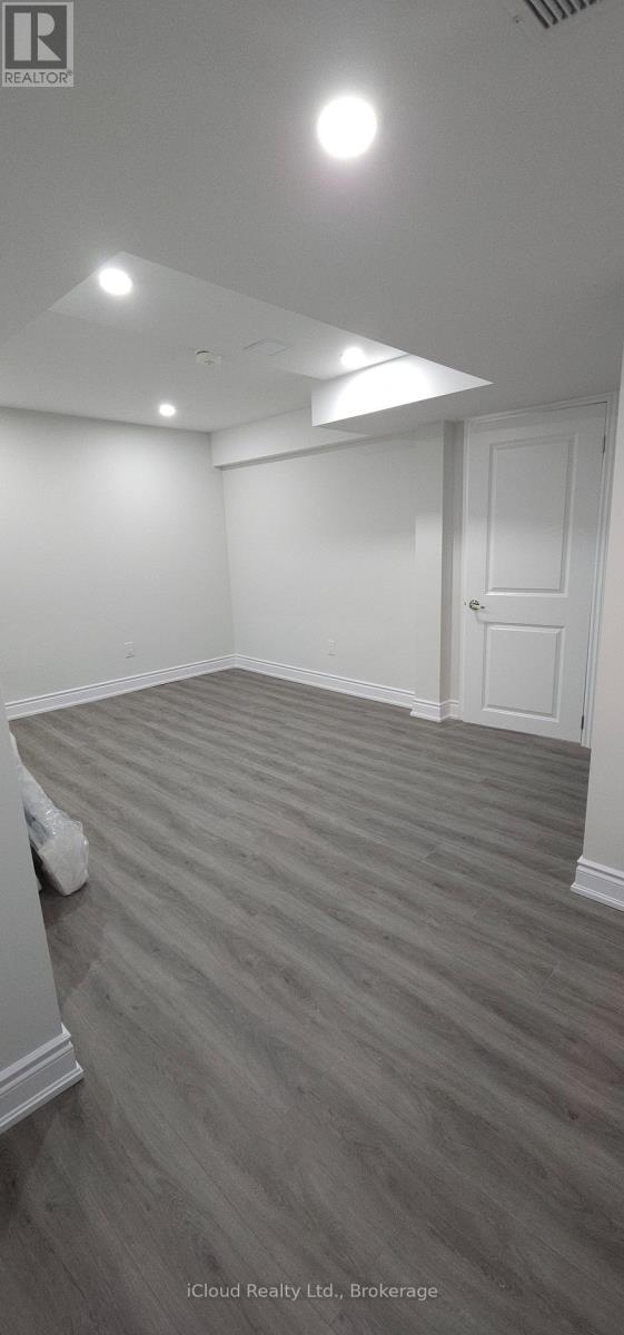 Bsmt - 1133 Windbrook Grove, Mississauga, Ontario  L5V 2V2 - Photo 10 - W14090842