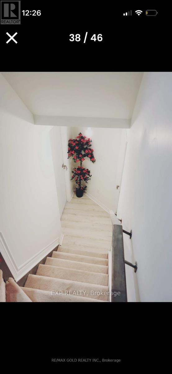 7269 Lantern Fly Hollow, Mississauga, Ontario  L5W 1K2 - Photo 4 - W14090848