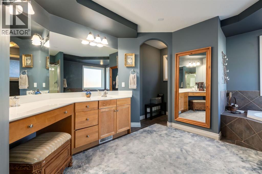 48 Valley Crest Gardens NW, Calgary, Alberta  T3B 5W8 - Photo 23 - A2352451