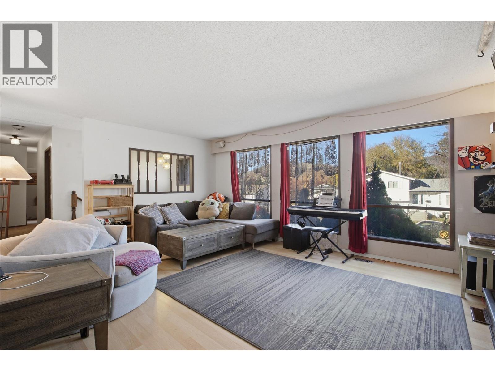 2309 Nechako Drive, Kamloops, British Columbia  V2E 1T8 - Photo 2 - 10403709