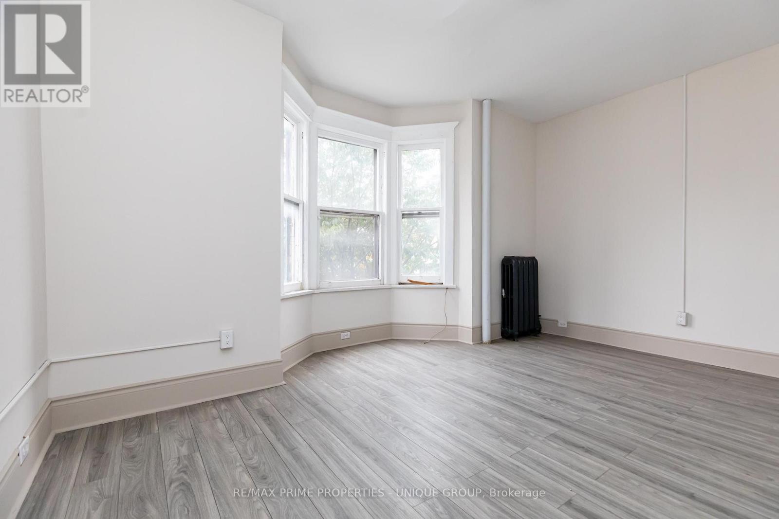 2 - 688 BLOOR STREET W, Toronto, Ontario