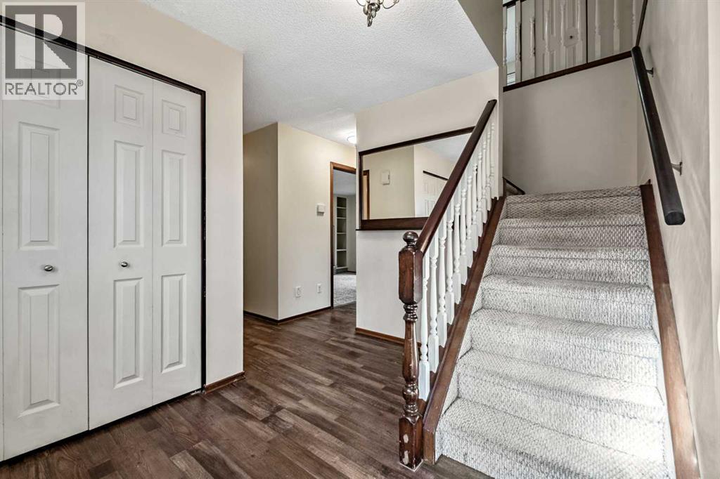 149 Woodhaven Drive, Okotoks, Alberta  T1S 1L5 - Photo 14 - A2351260