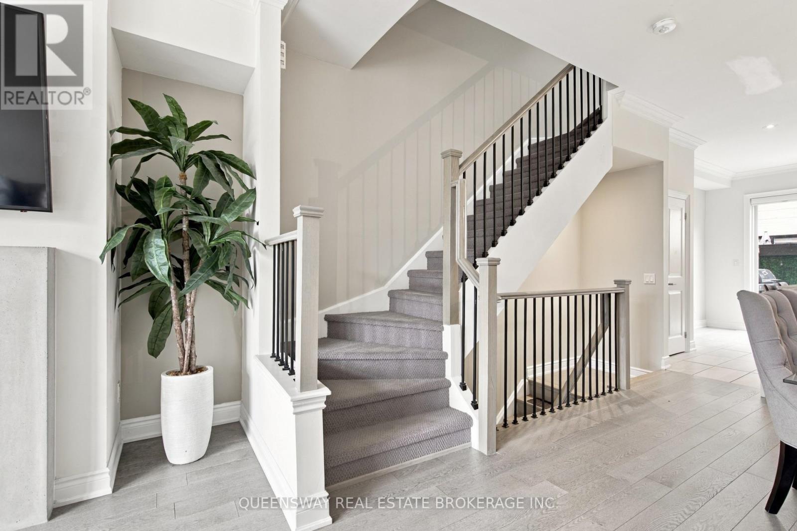 37 Twenty Ninth Street, Toronto, Ontario  M8W 1S1 - Photo 12 - W14087778