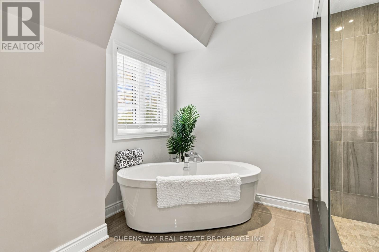 37 Twenty Ninth Street, Toronto, Ontario  M8W 1S1 - Photo 28 - W14087778