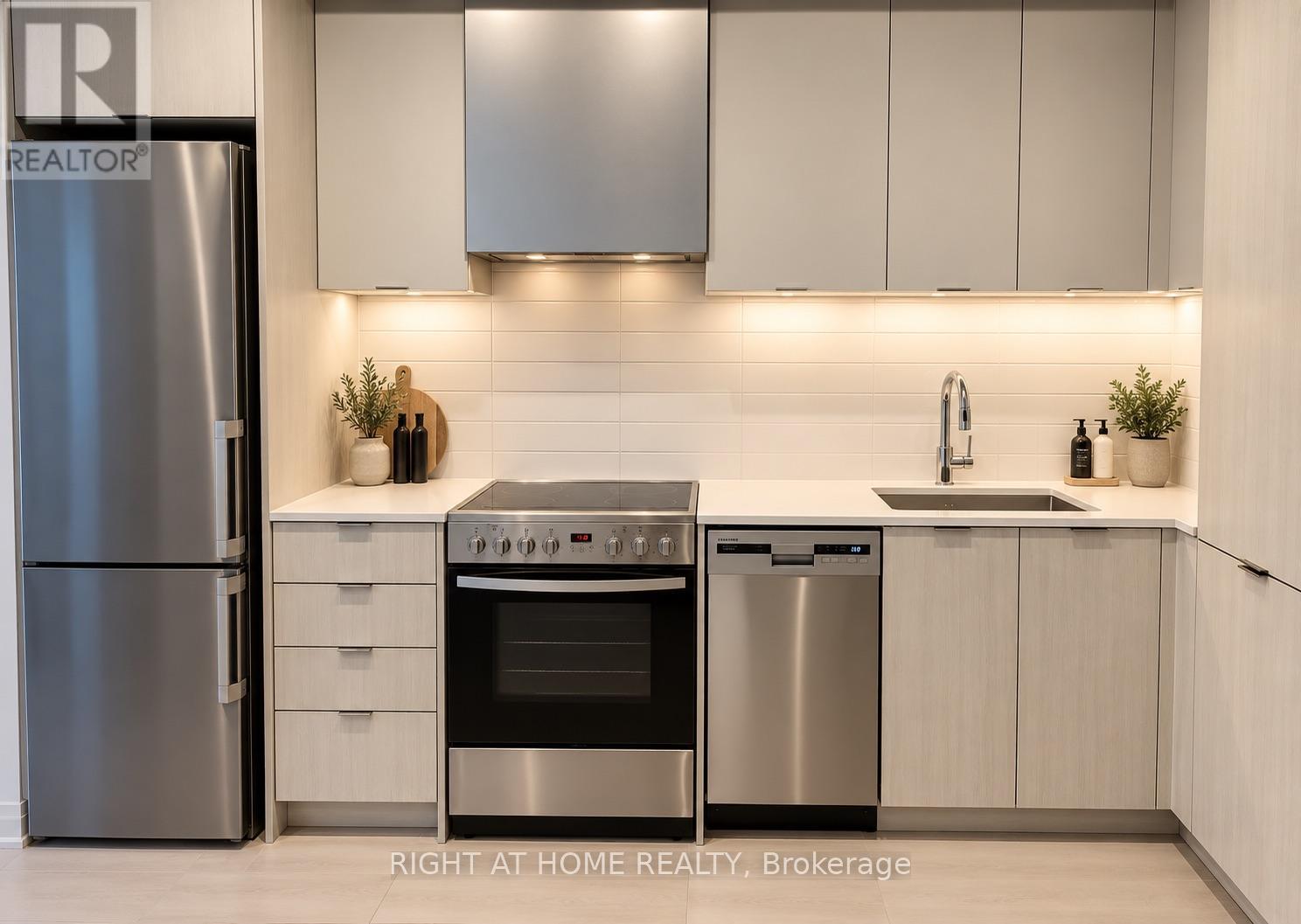 310 - 10 Gibbs Road, Toronto, Ontario  M9B 0E2 - Photo 3 - W14090852