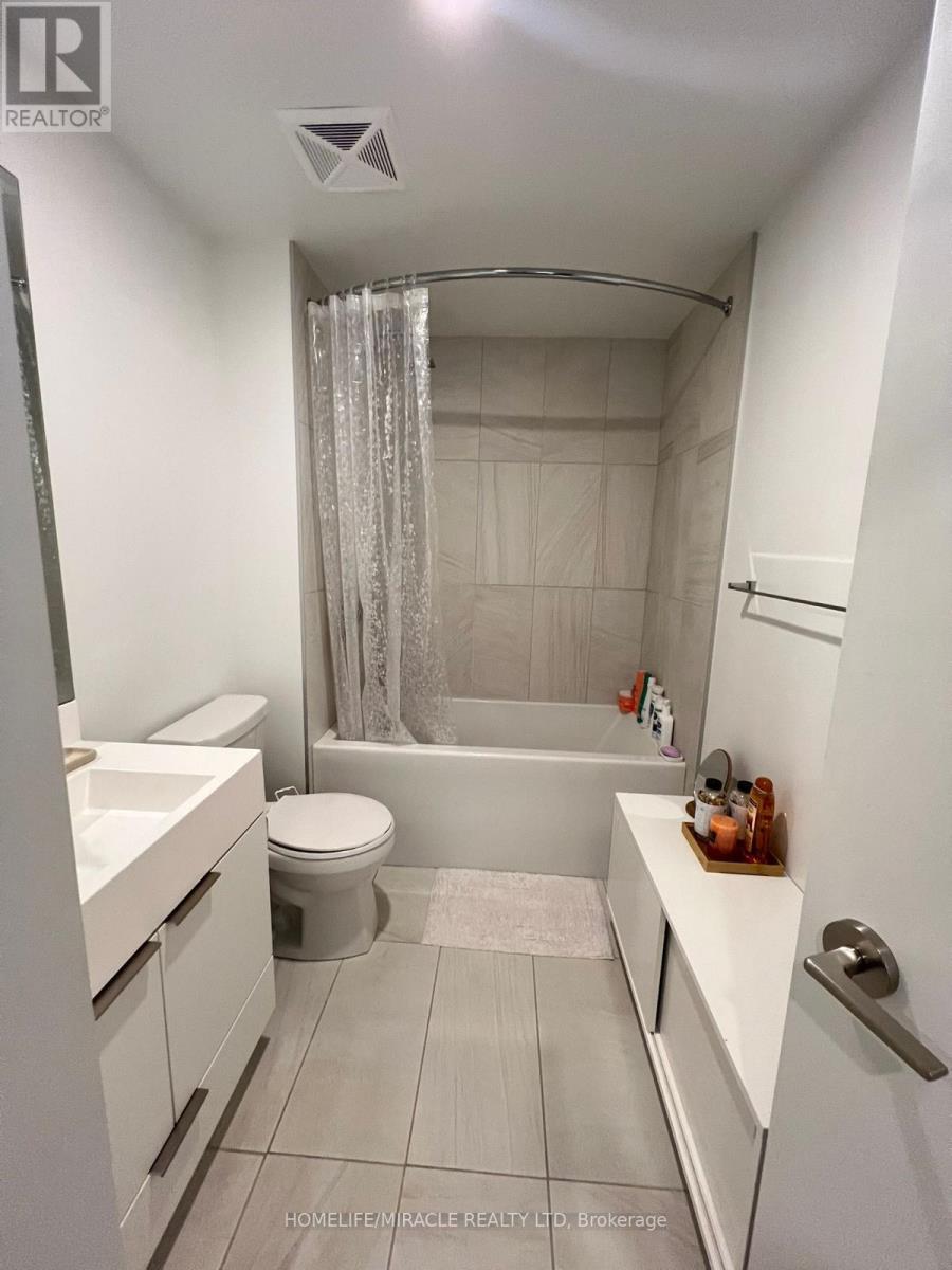 30 Samuel Wood Way N, Toronto, Ontario  M9B 0C9 - Photo 6 - W14090914