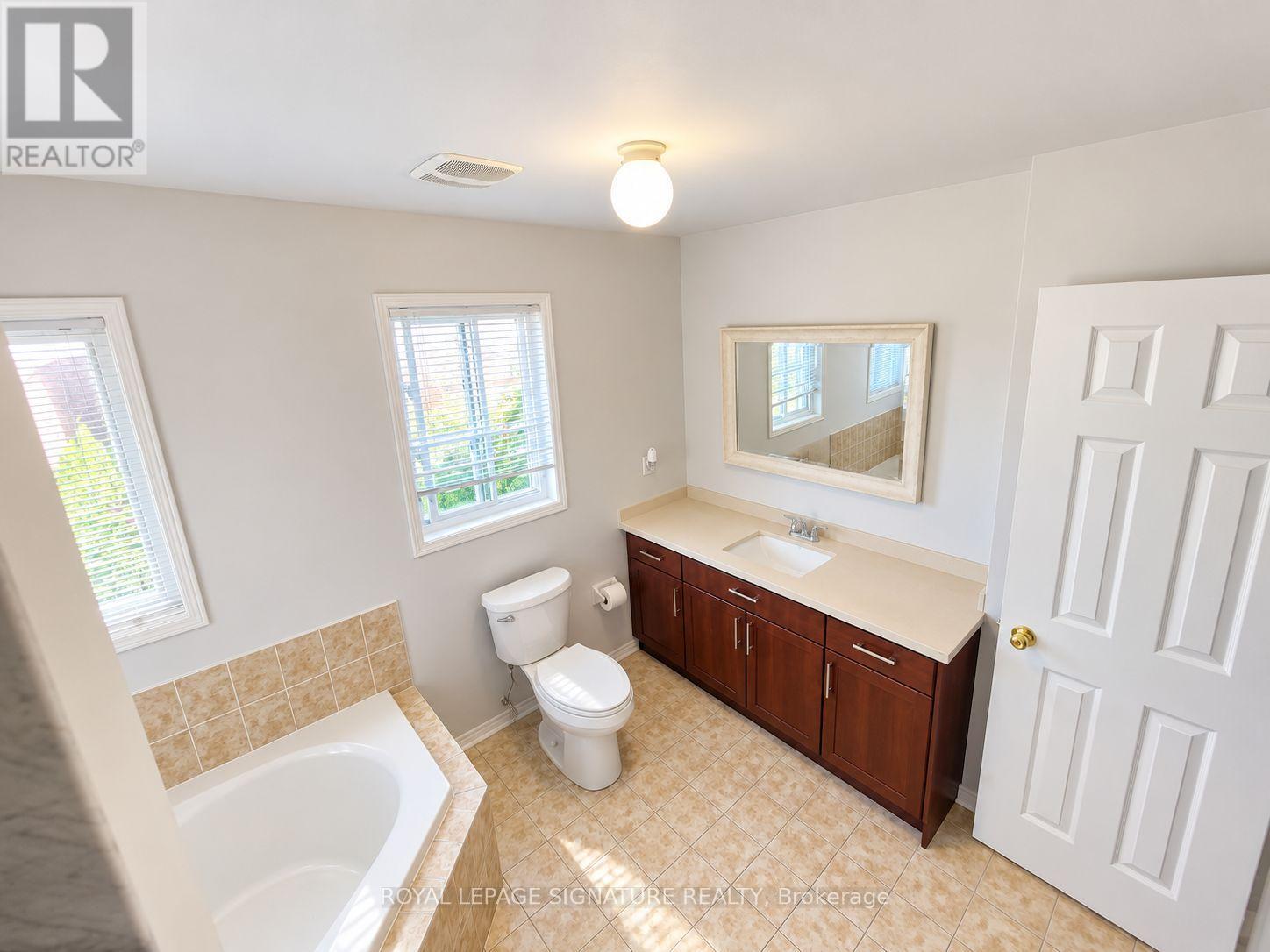 454 Huntington Ridge Drive, Mississauga, Ontario  L5R 0A9 - Photo 15 - W14088962
