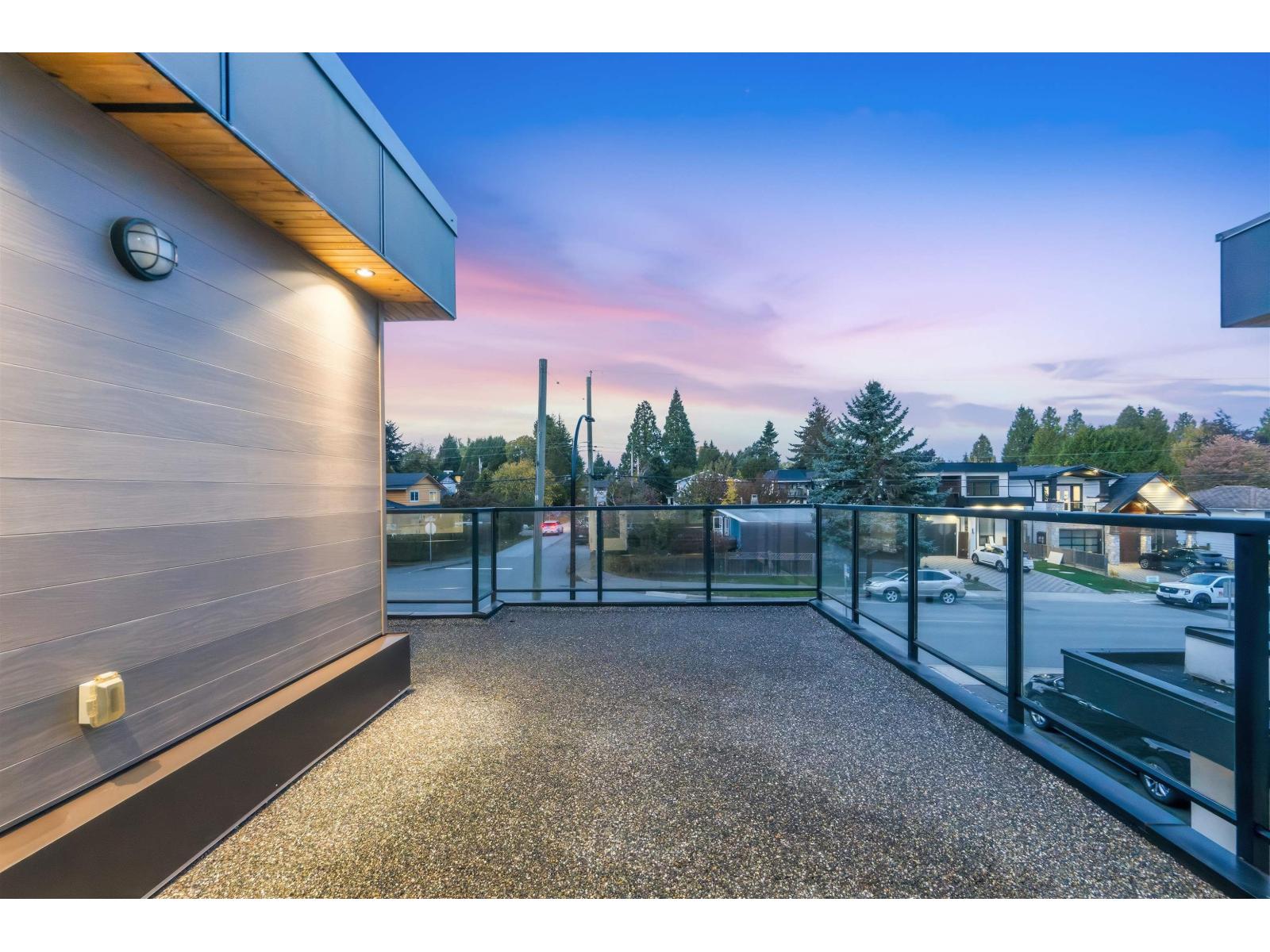 15890 Russell Avenue, White Rock, British Columbia  V4B 2S4 - Photo 11 - R3175345