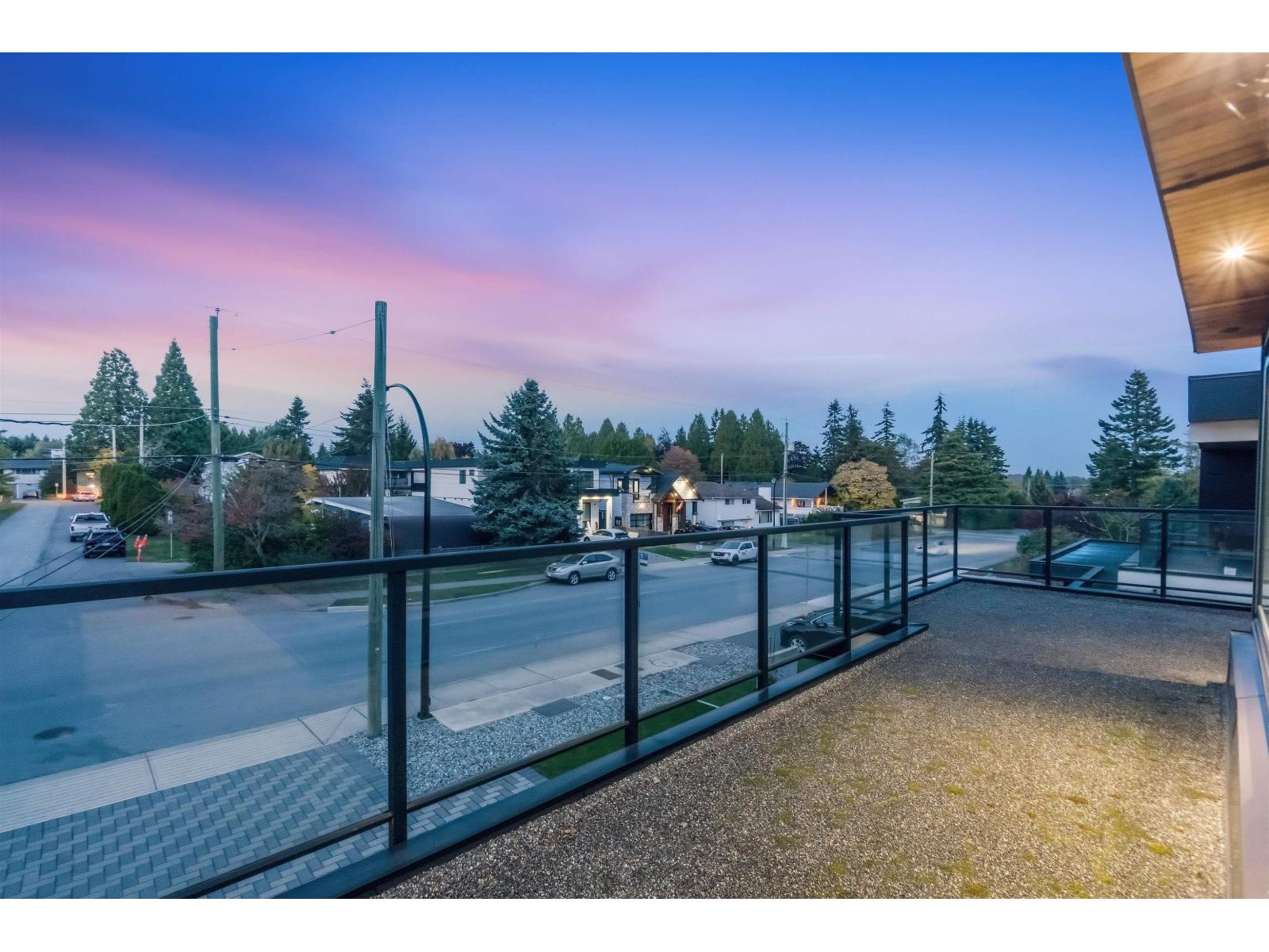 15890 Russell Avenue, White Rock, British Columbia  V4B 2S4 - Photo 12 - R3175345