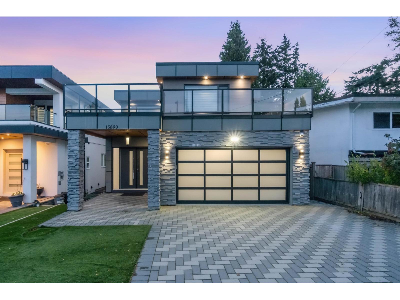 15890 RUSSELL AVENUE, White Rock, British Columbia