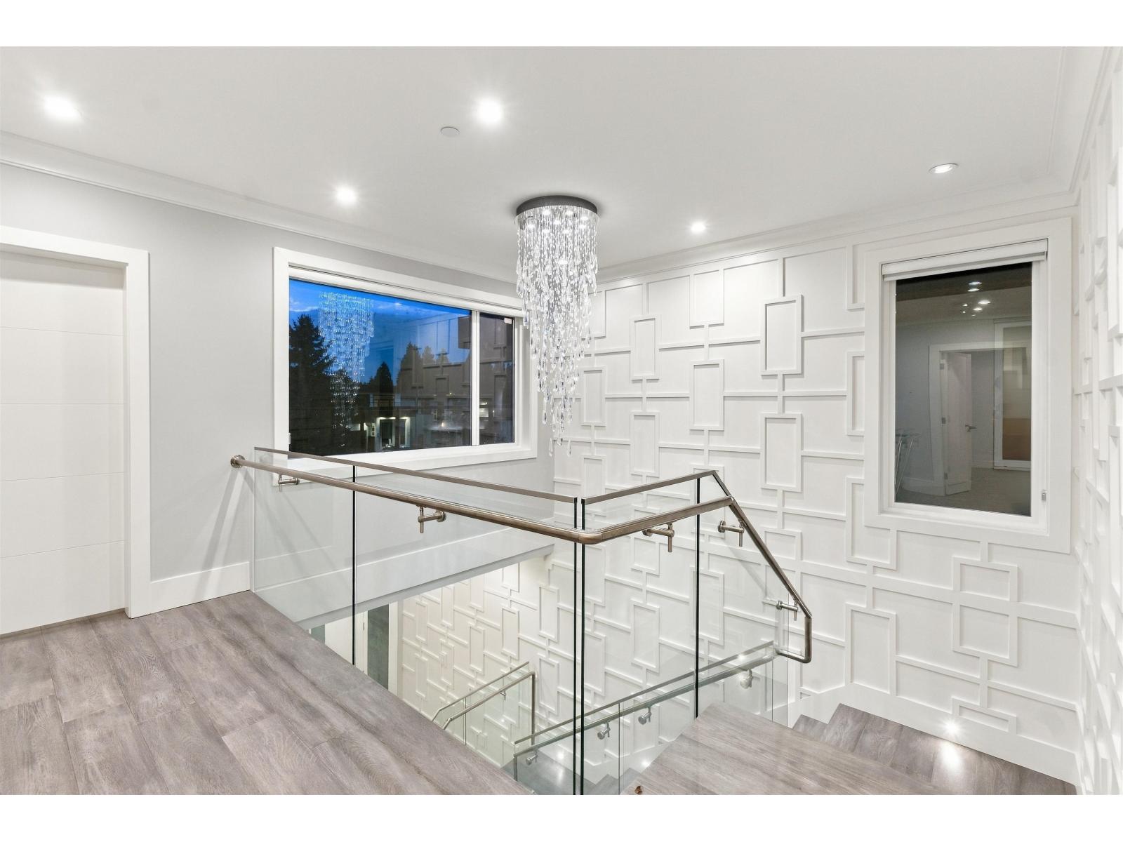 15890 Russell Avenue, White Rock, British Columbia  V4B 2S4 - Photo 31 - R3175345