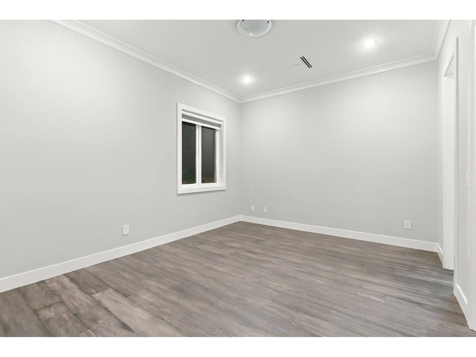 15890 Russell Avenue, White Rock, British Columbia  V4B 2S4 - Photo 36 - R3175345