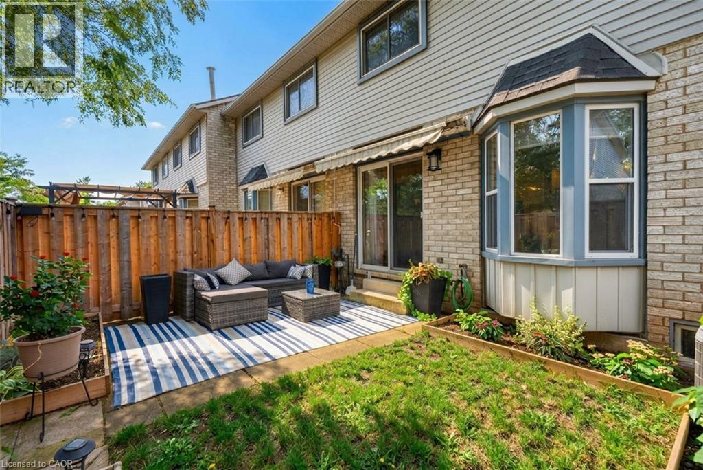 2 Royalwood Court Unit# 20, Stoney Creek, Ontario  L8E 4Y9 - Photo 6 - 40865517