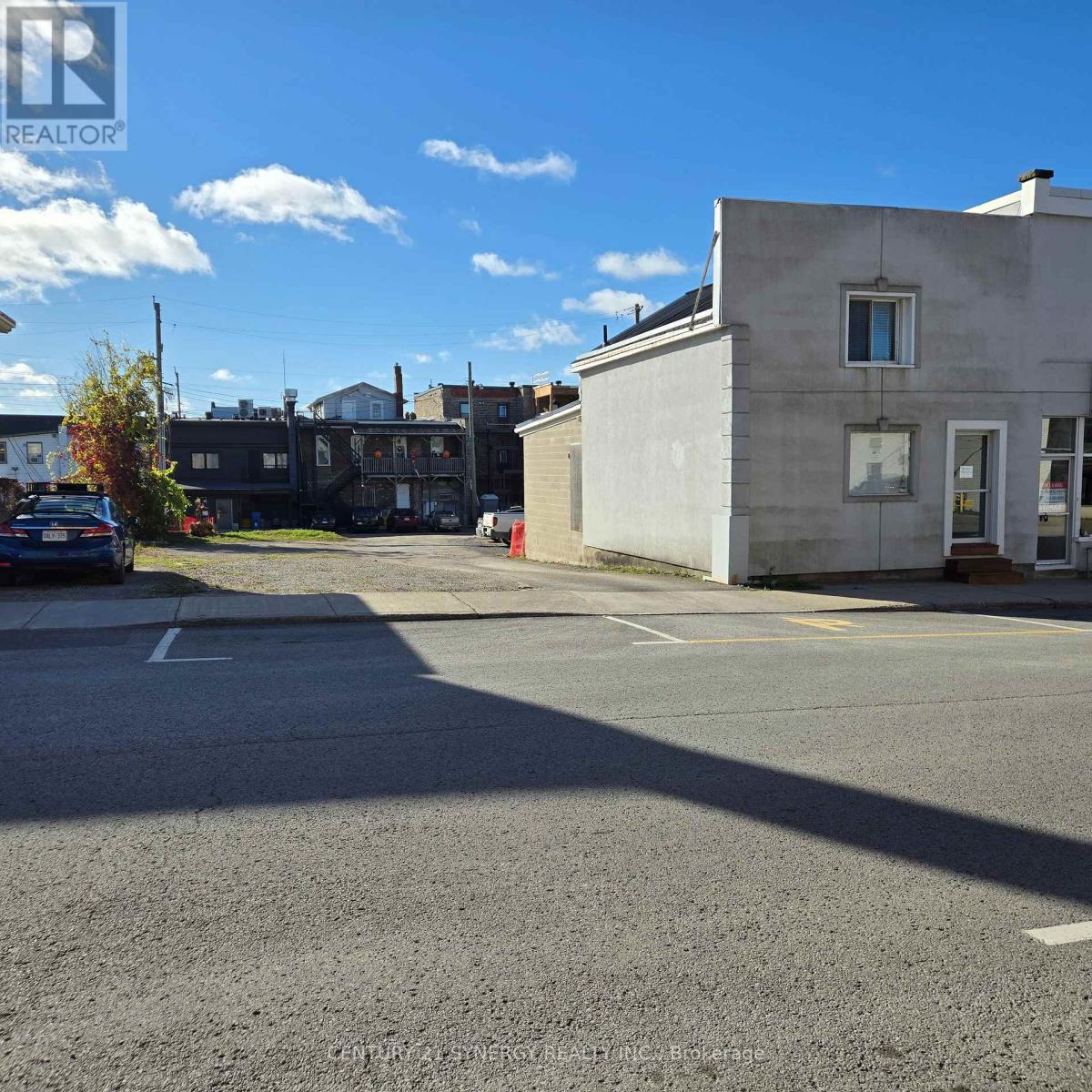 7 WILLIAM STREET E, Smiths Falls, Ontario