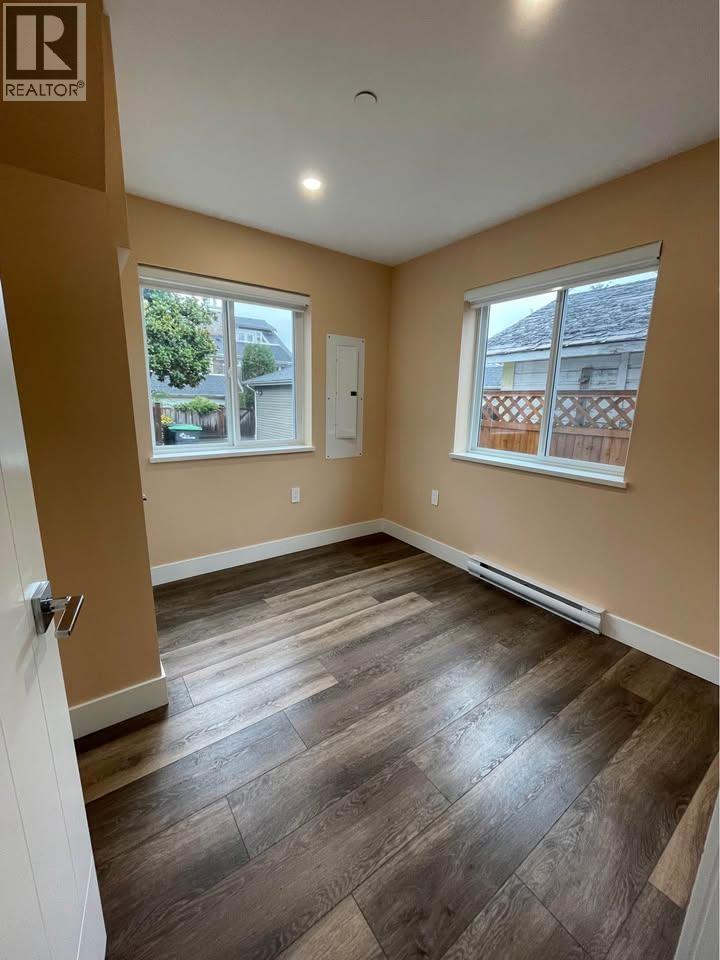 3-165 W 17TH AVENUE