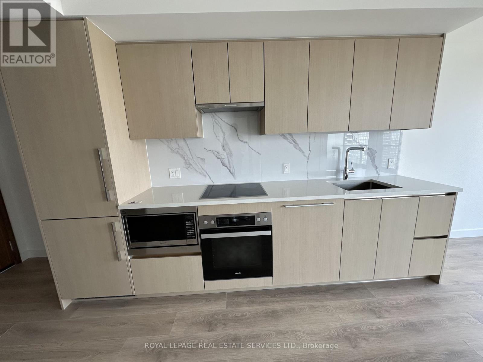 4615 B - 3 Concord Cityplace Way, Toronto, Ontario  M5V 0X4 - Photo 3 - C14090944