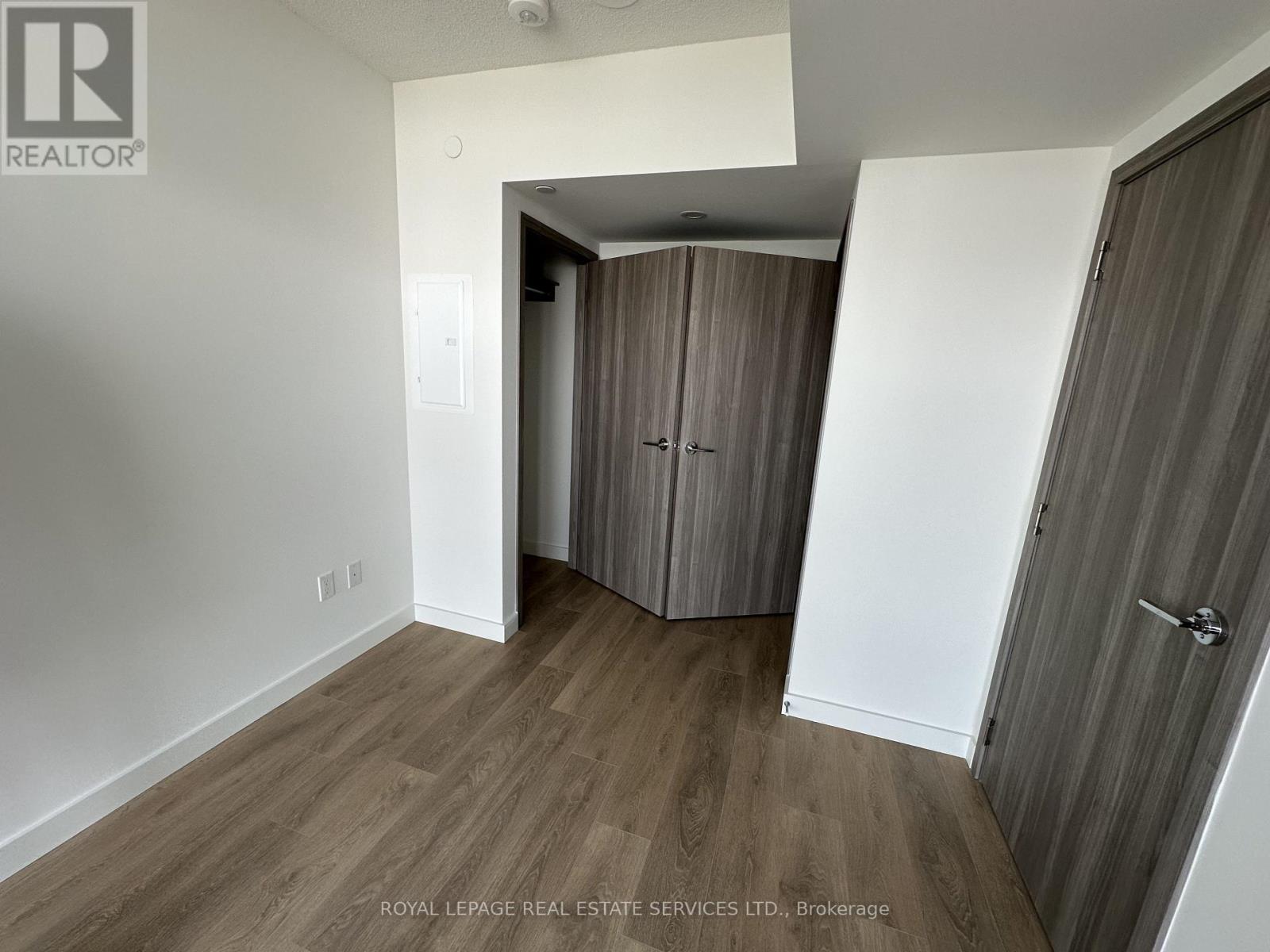 4615 B - 3 Concord Cityplace Way, Toronto, Ontario  M5V 0X4 - Photo 4 - C14090944