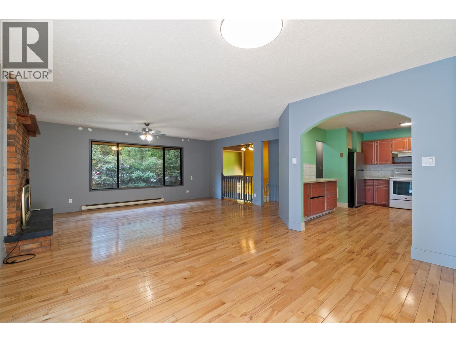 2455 Forest Drive, Blind Bay, British Columbia  V0E 1H2 - Photo 12 - 10403424