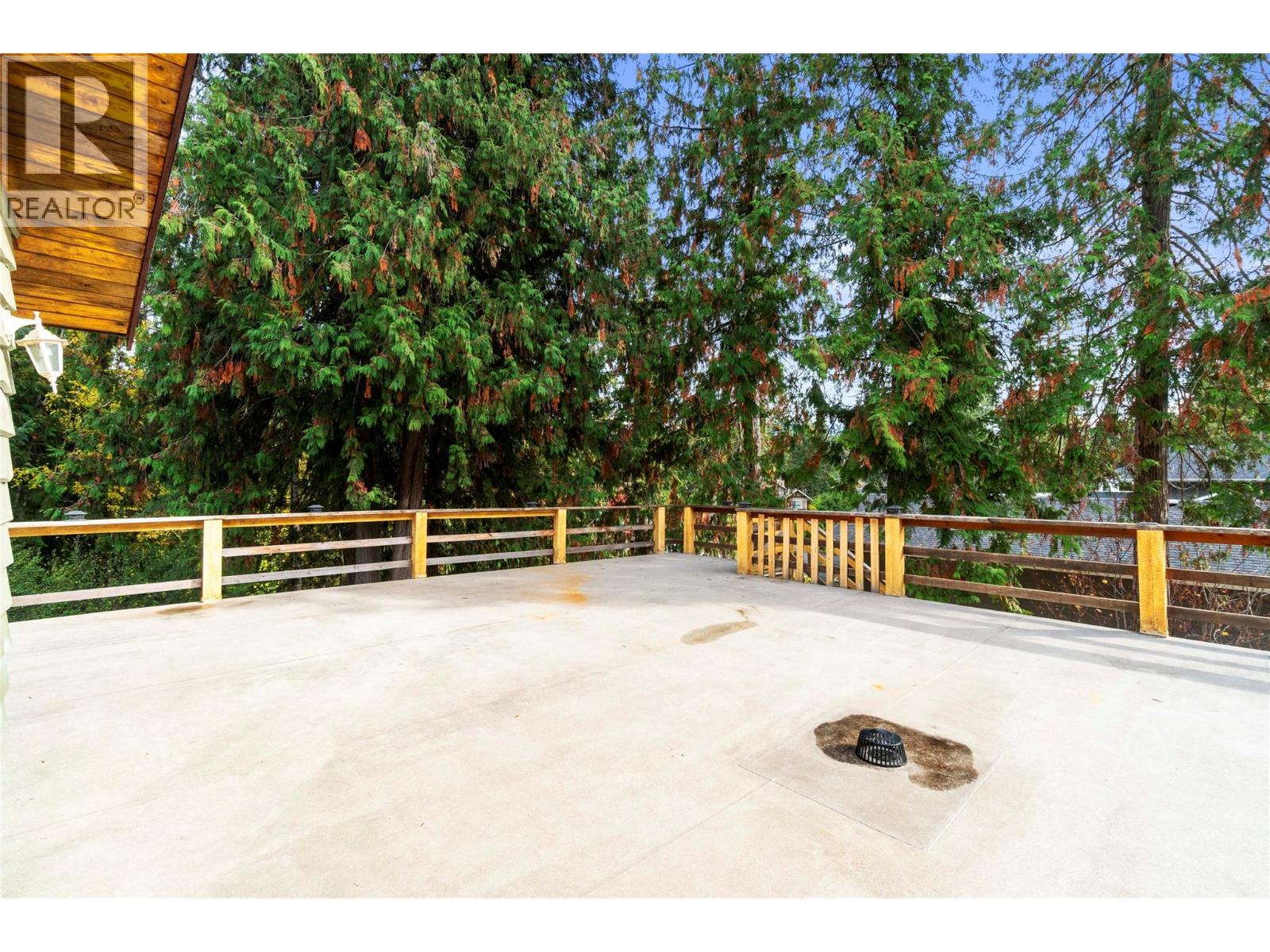 2455 Forest Drive, Blind Bay, British Columbia  V0E 1H2 - Photo 21 - 10403424
