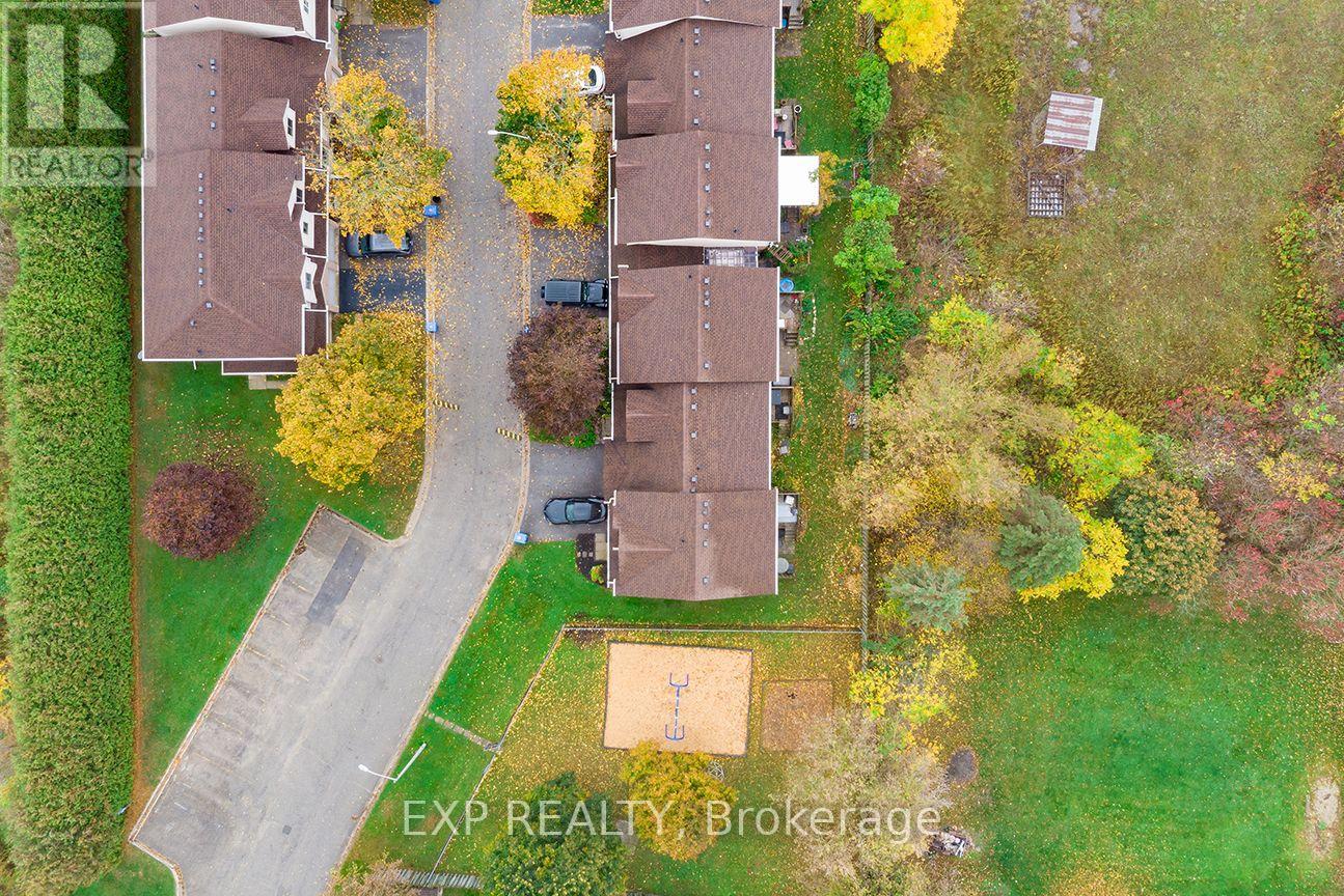 2 - 65 Scott Street, East Luther Grand Valley, Ontario L9W 5X3 - Photo 2 - X14090932