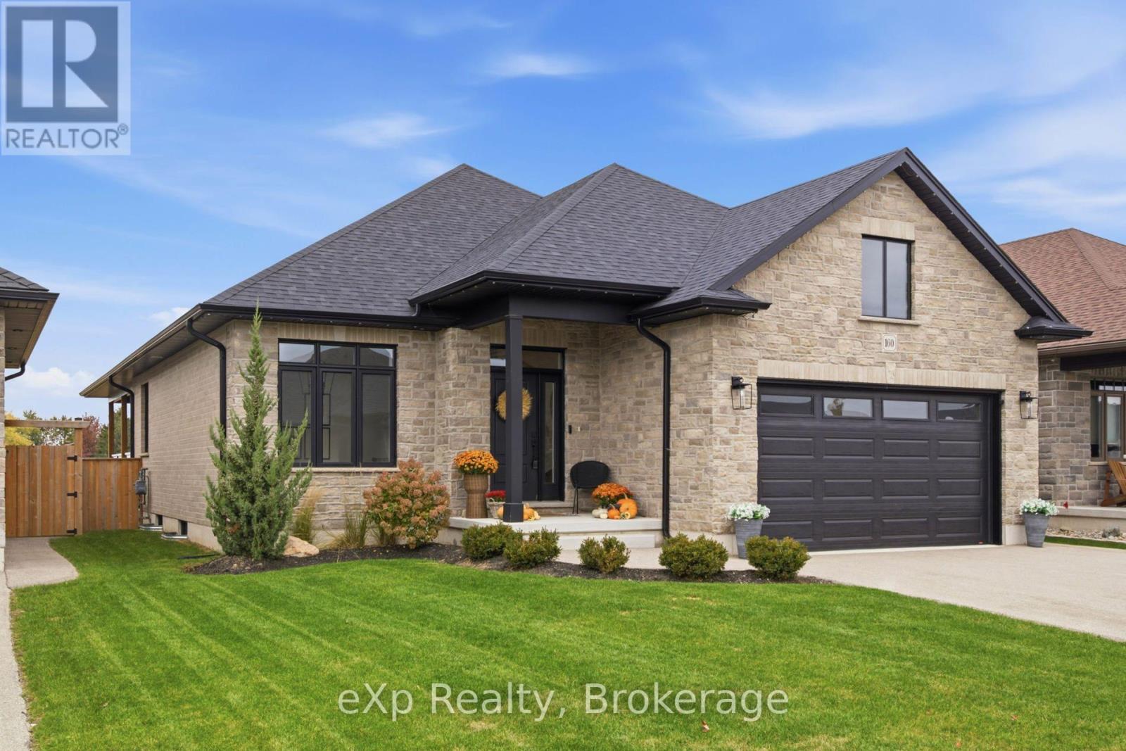 160 Orr Street, Stratford, Ontario  N5A 2K1 - Photo 2 - X13870224