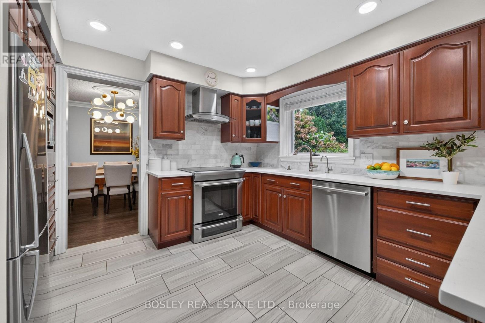 28 Arbour Glen Drive, St. Catharines (Grapeview), Ontario L2W 1B3 - Photo 14 - X13815020