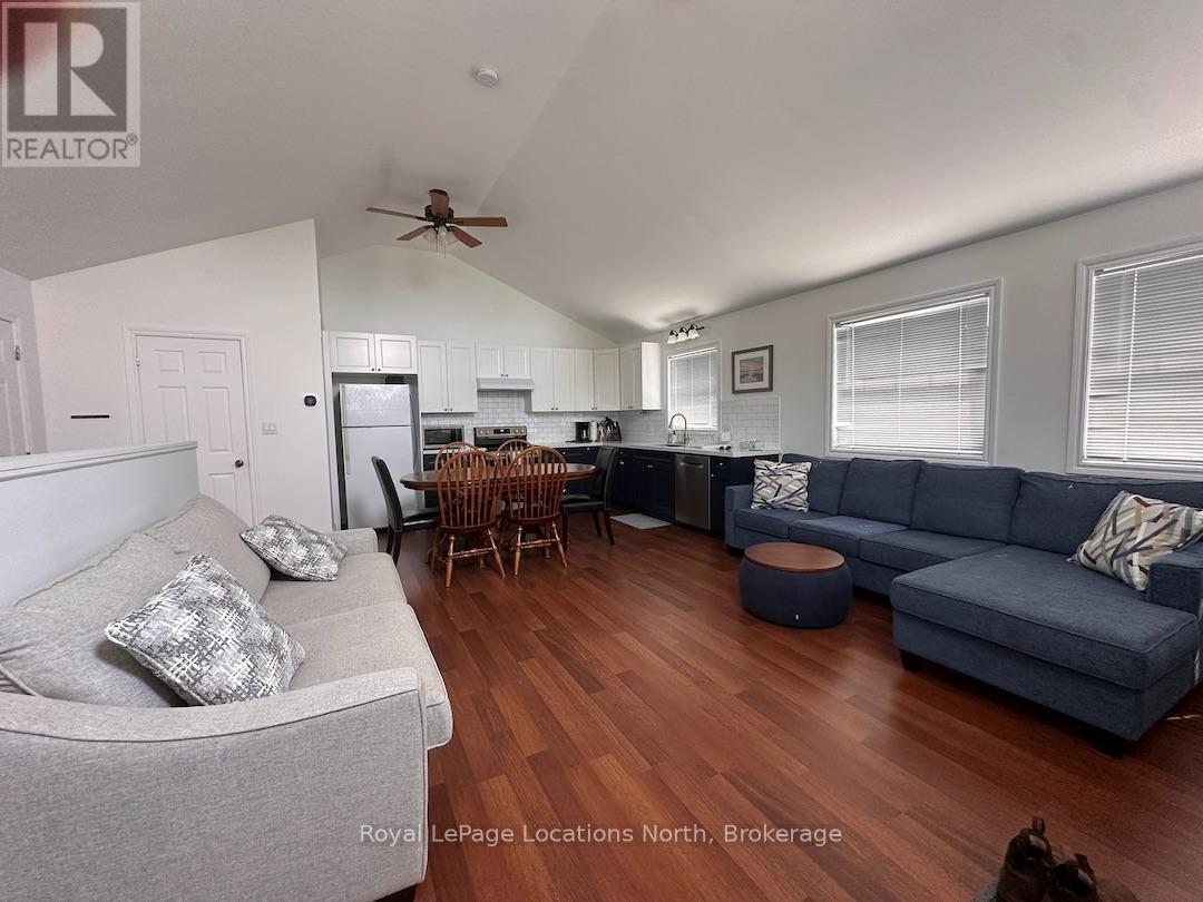 201 Shore Lane, Wasaga Beach, Ontario  L9Z 2J3 - Photo 2 - S14090976