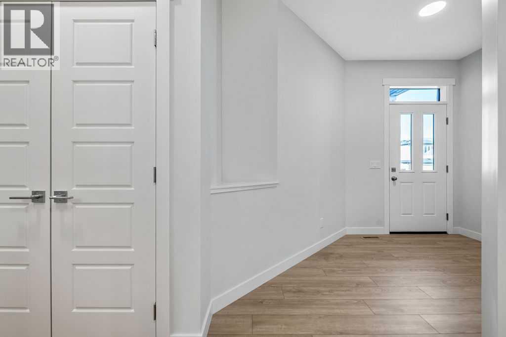 322 Hotchkiss Common Se, Calgary, Alberta  T3S 0N6 - Photo 2 - A2352707
