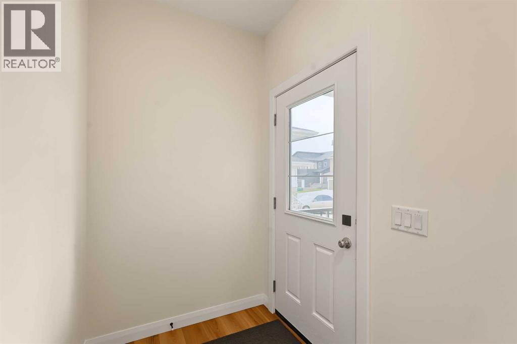 72 Dawson Wharf Mount, Chestermere, Alberta  T1X 2X5 - Photo 3 - A2351931