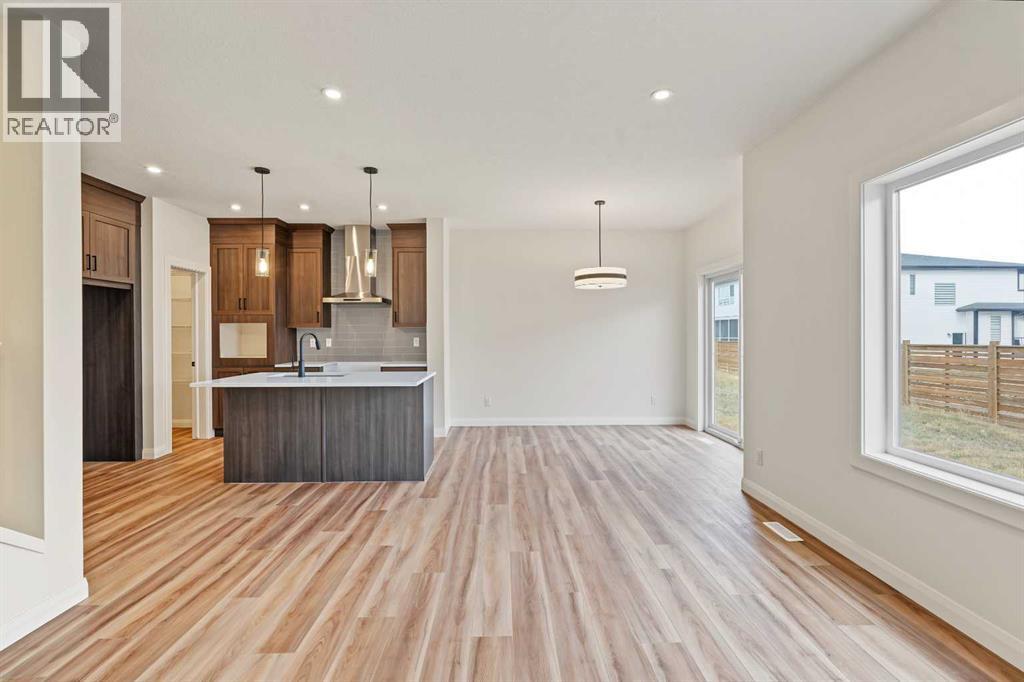 72 Dawson Wharf Mount, Chestermere, Alberta  T1X 2X5 - Photo 15 - A2351931