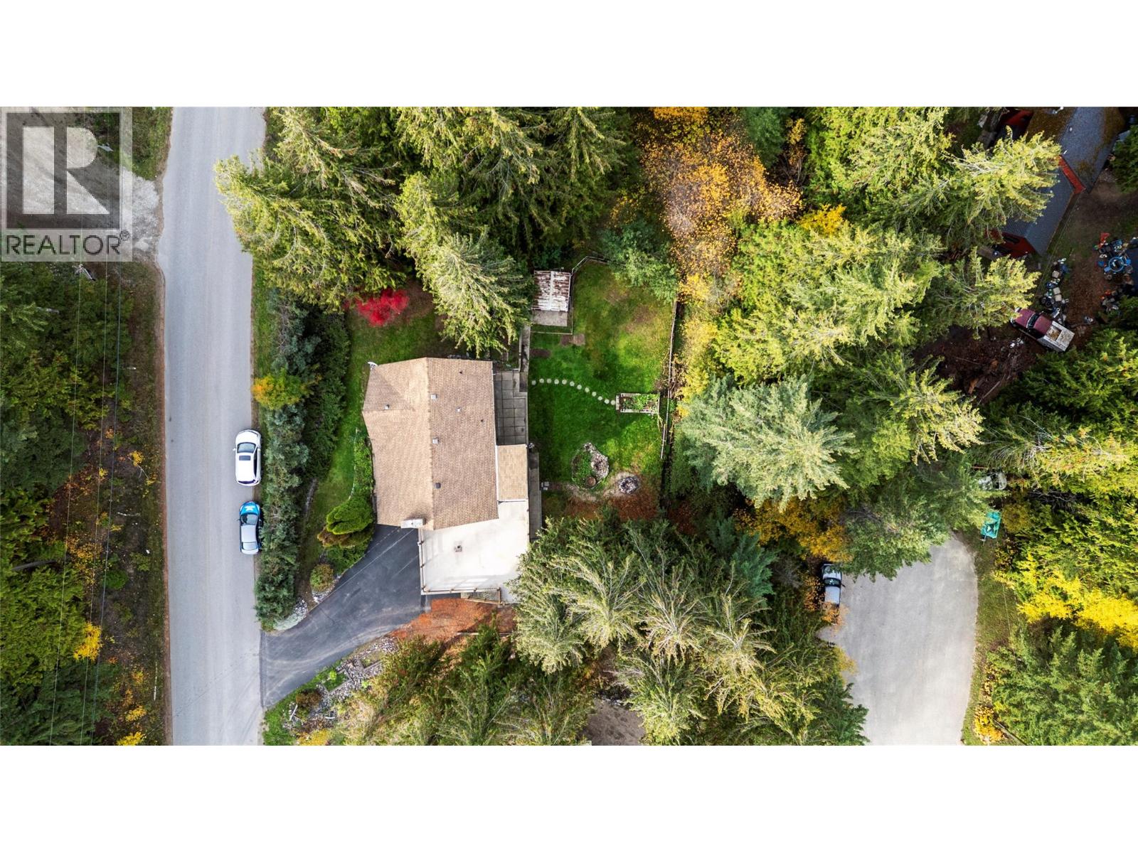 2455 Forest Drive, Blind Bay, British Columbia  V0E 1H2 - Photo 6 - 10403424