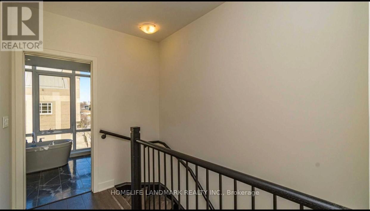 26 Sonic Way, Toronto, Ontario  M3C 0P3 - Photo 10 - C14091072