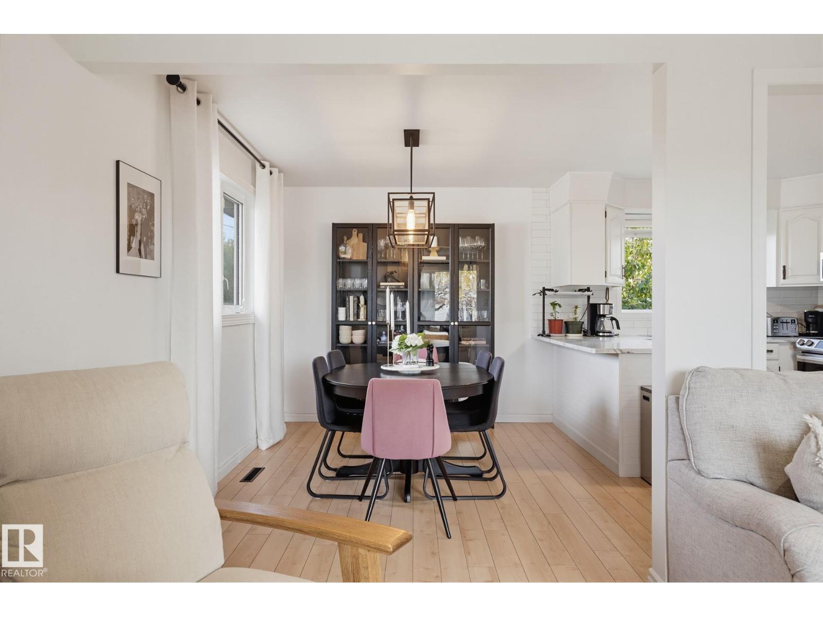 13547 90 ST NW