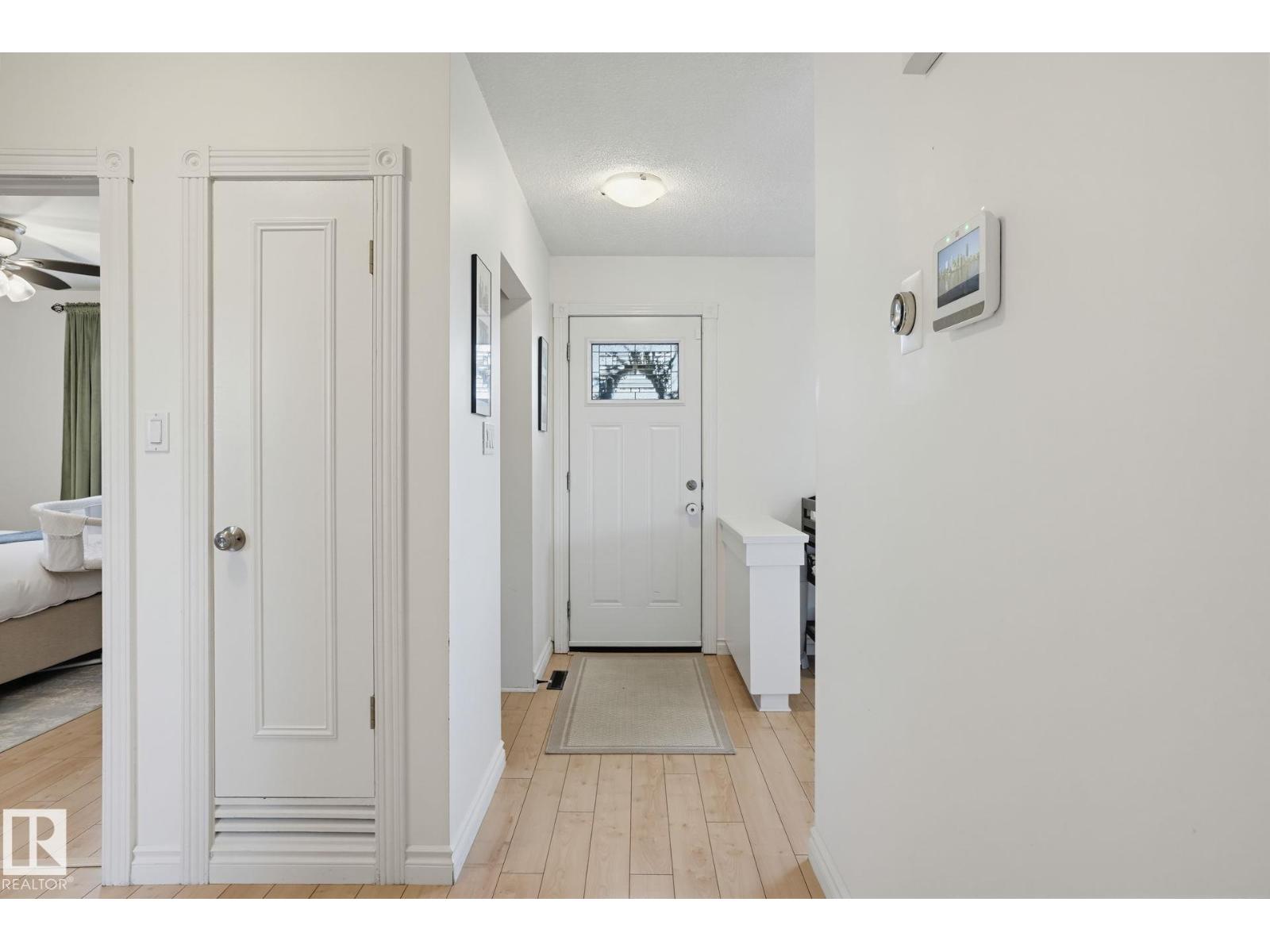 13547 90 ST NW