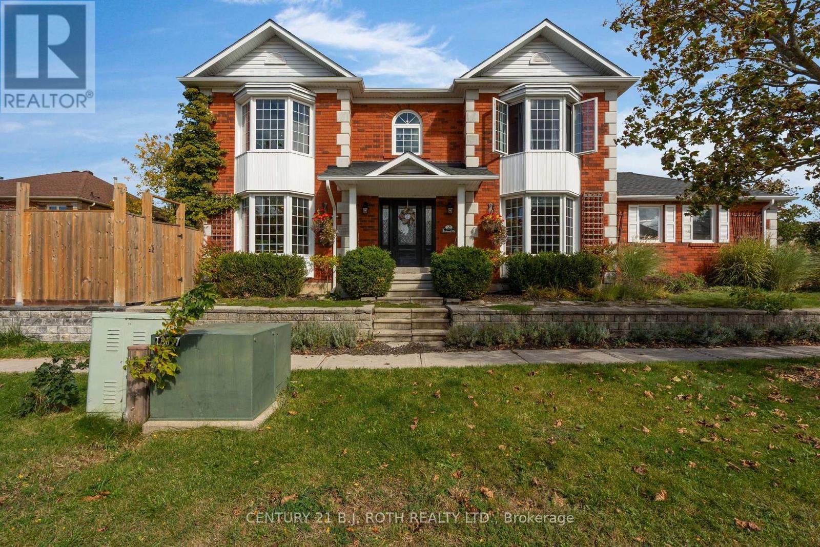2 BRUSHWOOD CRESCENT, Barrie, Ontario