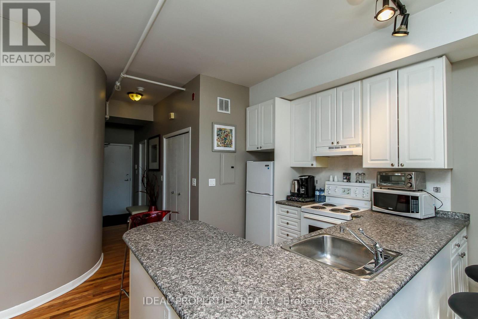 101 - 589 Rideau Street, Ottawa, Ontario  K1N 6A1 - Photo 14 - X14091088