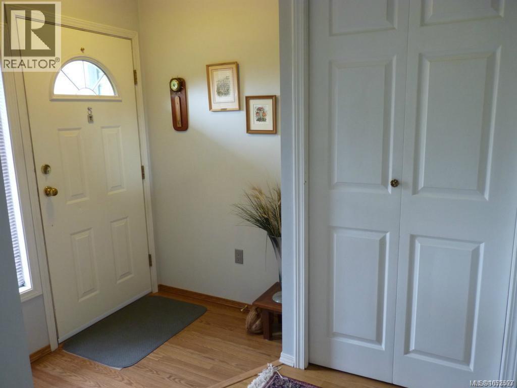 595 Delora Dr