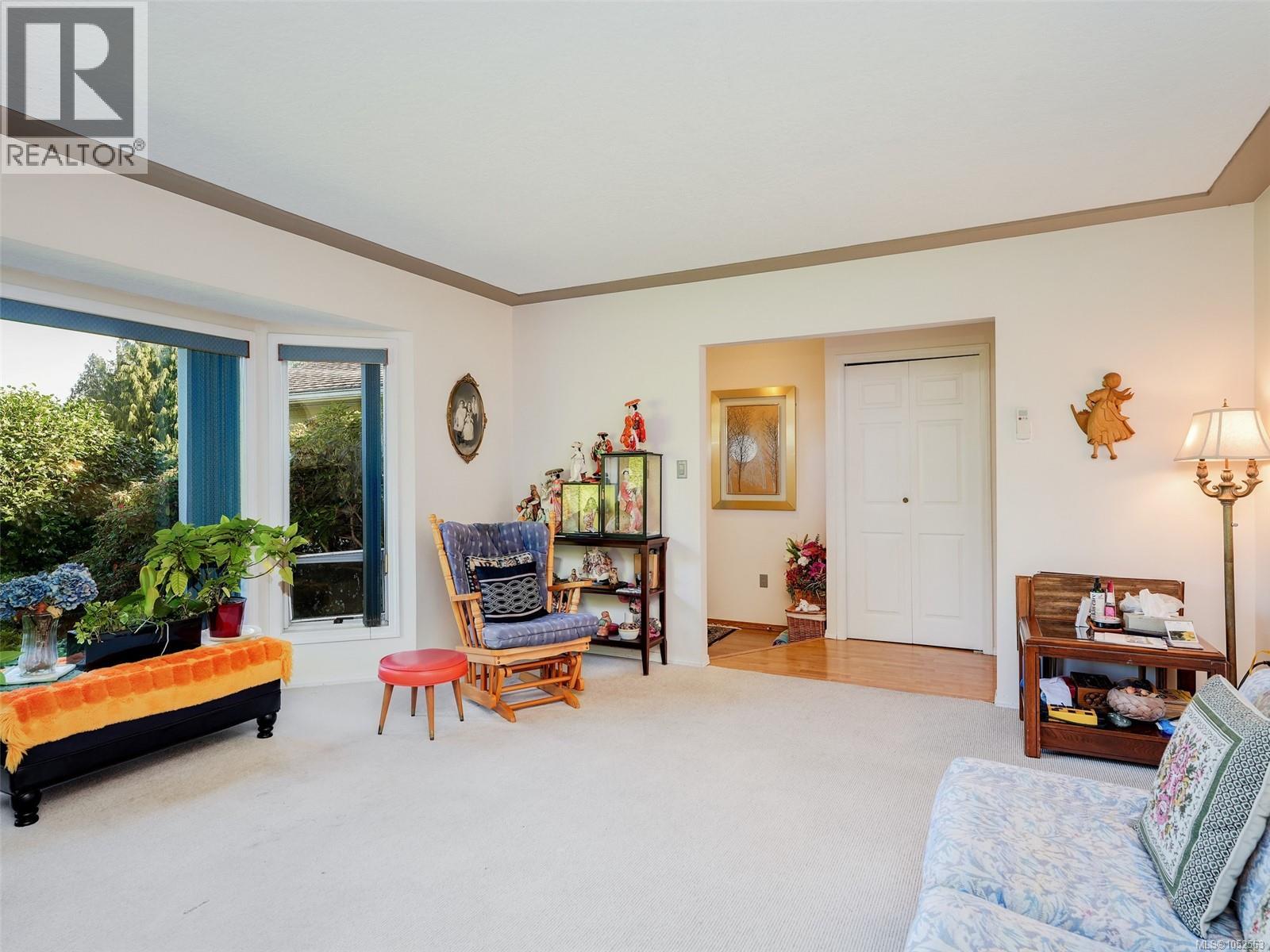 595 Delora Dr