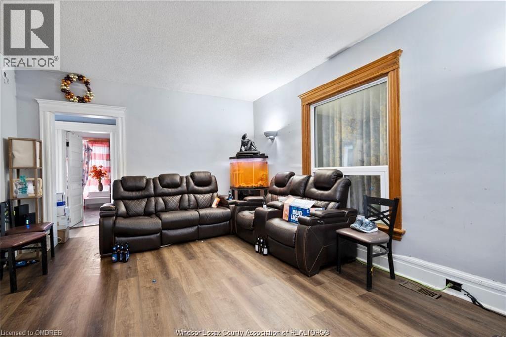 39 Russell Street, Leamington, Ontario  N8H 1V1 - Photo 13 - 26025516