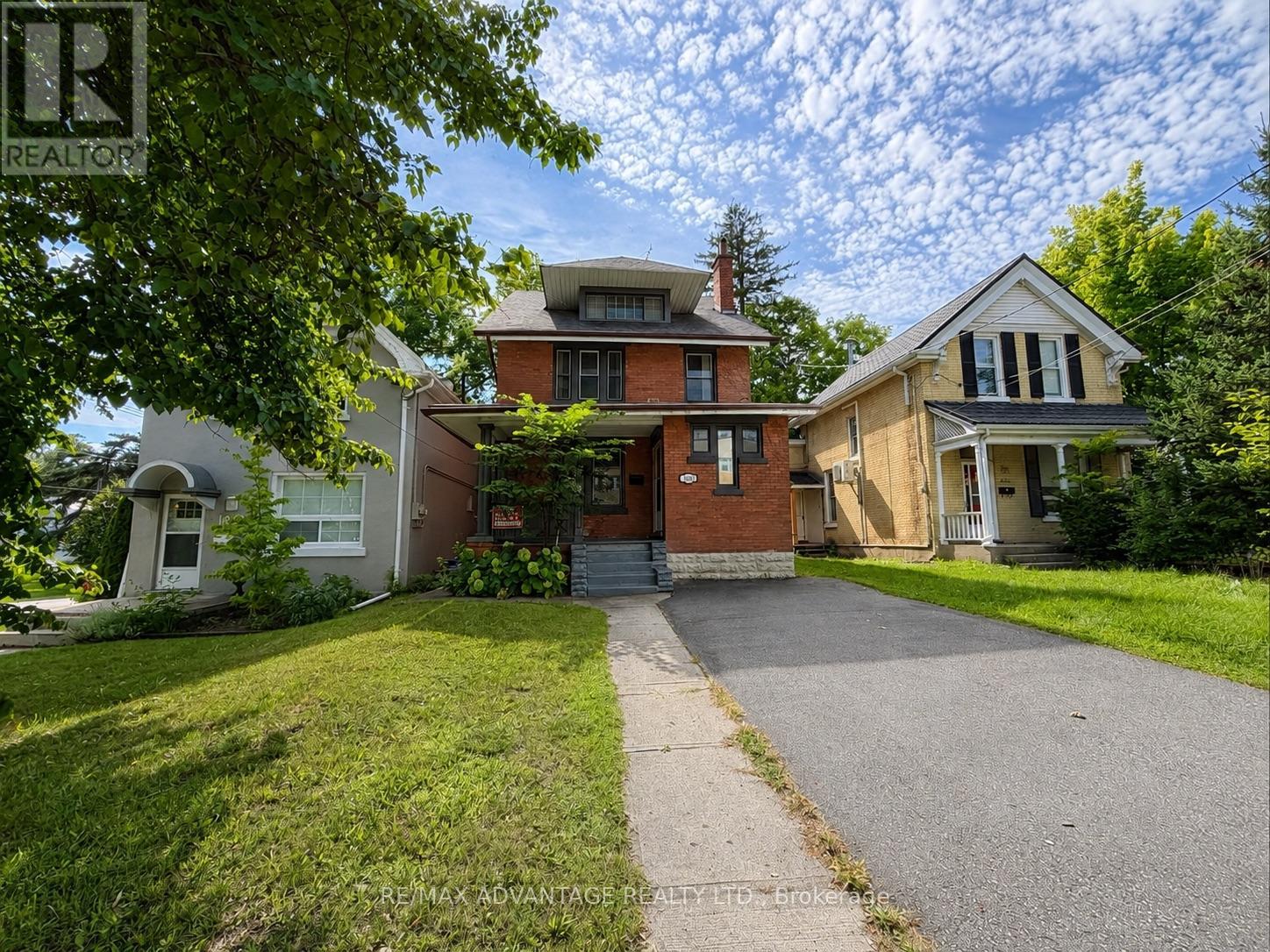 1051 RICHMOND STREET N, London East, Ontario